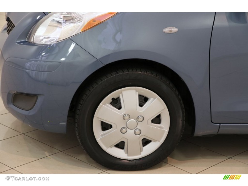 2010 Yaris 5 Door Liftback - Bayou Blue Pearl / Dark Charcoal photo #15