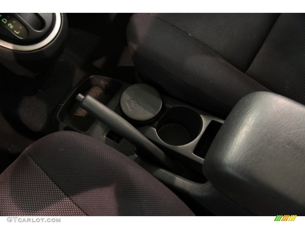 2003 Vibe AWD - Satellite Silver / Graphite photo #10
