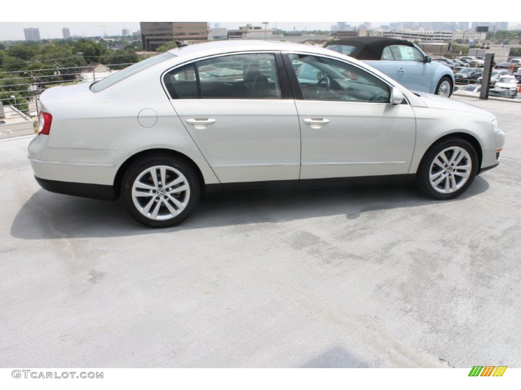 2009 Passat Komfort Sedan - White Gold Metallic / Deep Black photo #11