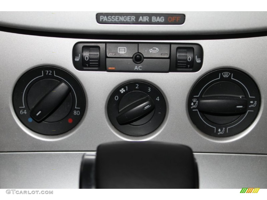 2009 Passat Komfort Sedan - White Gold Metallic / Deep Black photo #19