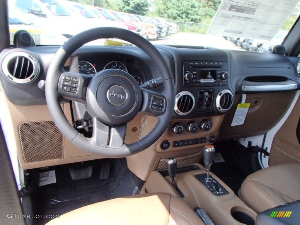 2014 Jeep Wrangler Unlimited Sahara 4x4 Black/Dark Saddle Dashboard Photo #85194458