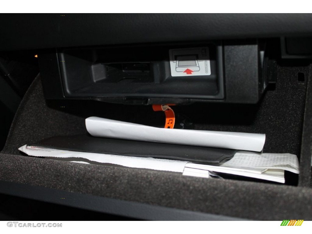 2009 Passat Komfort Sedan - White Gold Metallic / Deep Black photo #35