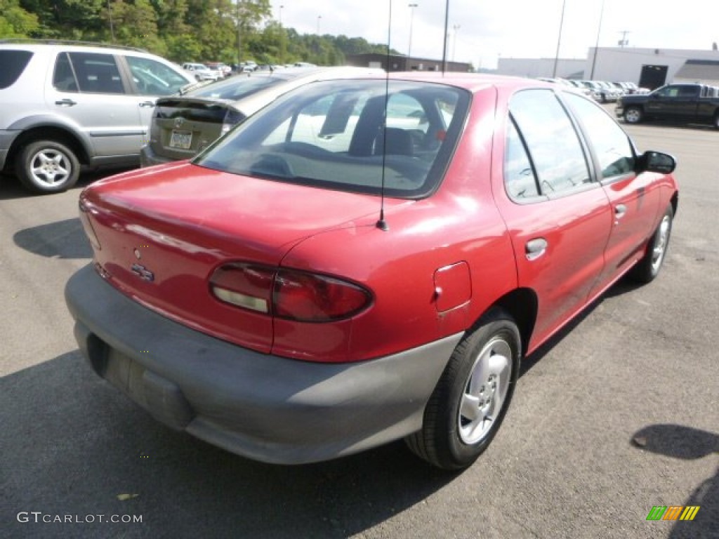 1999 Cavalier Sedan - Bright Red / Graphite photo #2