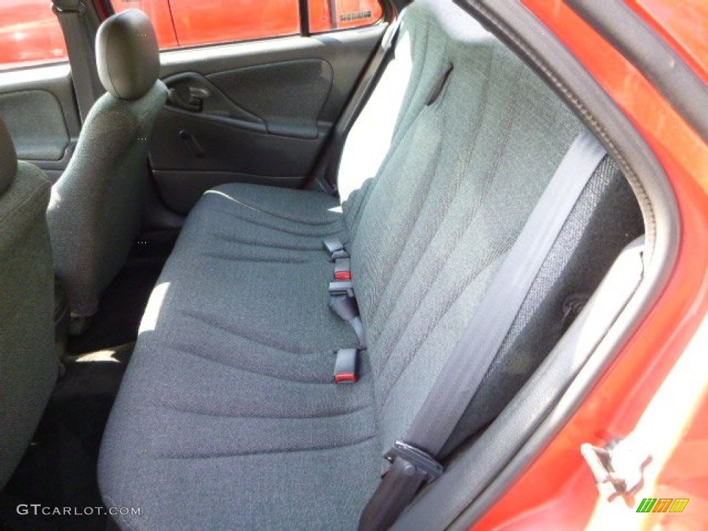 1999 Cavalier Sedan - Bright Red / Graphite photo #9
