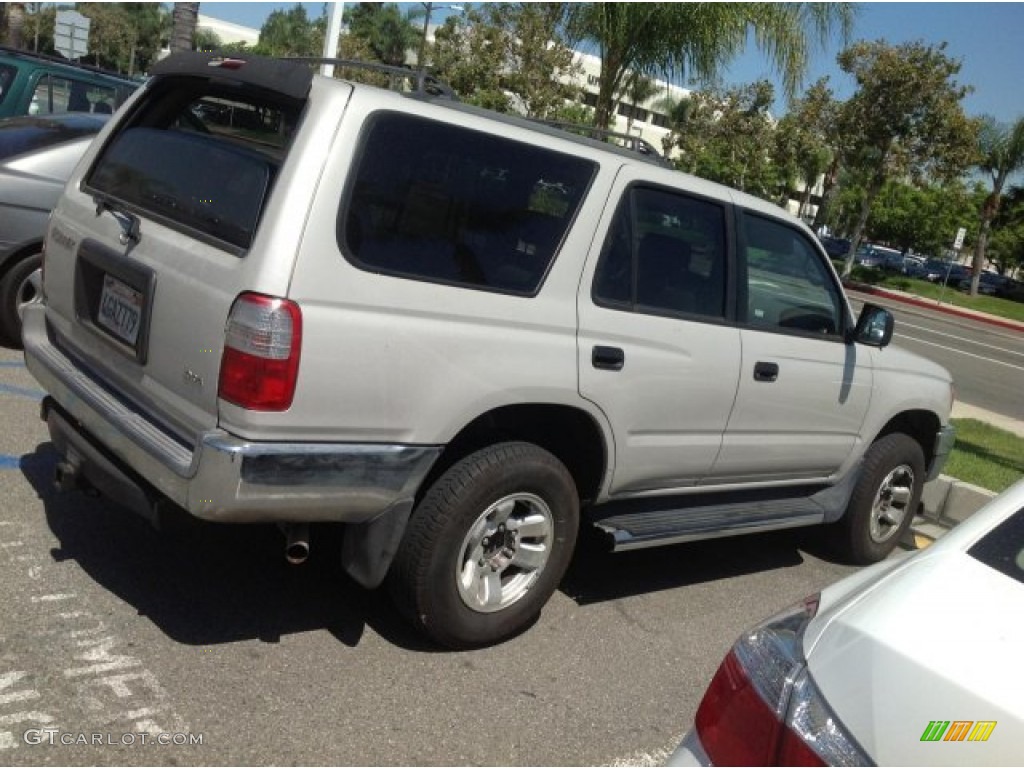 1999 4Runner SR5 - Desert Dune Metallic / Oak photo #2