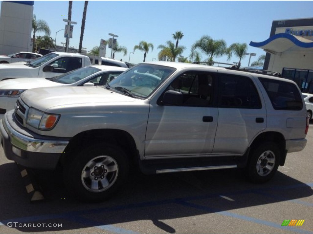 1999 4Runner SR5 - Desert Dune Metallic / Oak photo #4