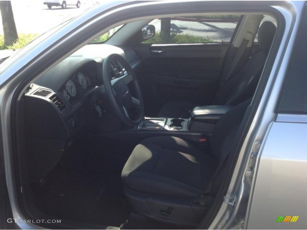 2008 300 LX - Bright Silver Metallic / Dark Slate Gray photo #7