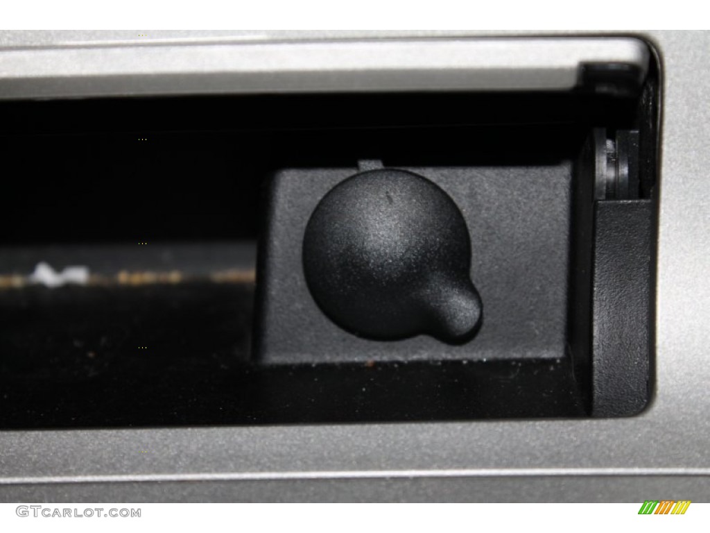 2008 MKX  - Black Clearcoat / Medium Light Stone photo #20