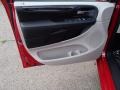 Redline 2-Coat Pearl - Grand Caravan SXT Photo No. 11