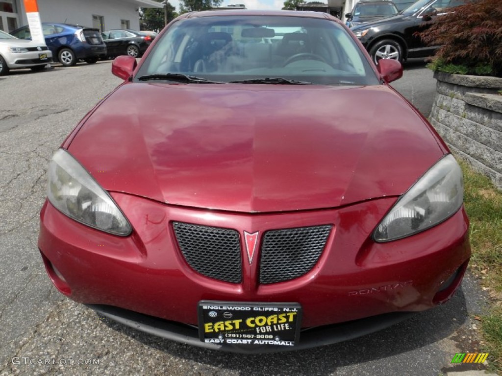 2004 Grand Prix GT Sedan - Sport Red Metallic / Dark Pewter photo #2