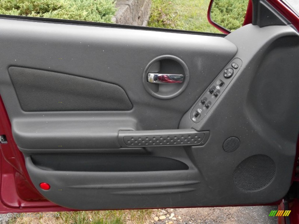2004 Grand Prix GT Sedan - Sport Red Metallic / Dark Pewter photo #15