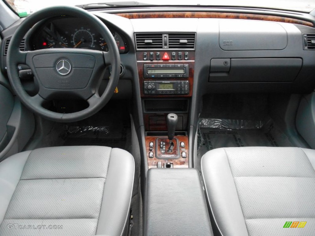 2000 Mercedes-Benz C 280 Sedan Grey Dashboard Photo #85205417