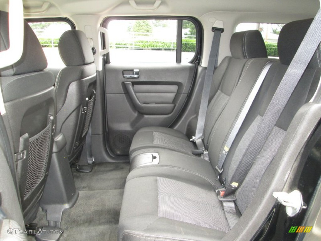 2006 Hummer H3 Standard H3 Model Rear Seat Photo #85205615