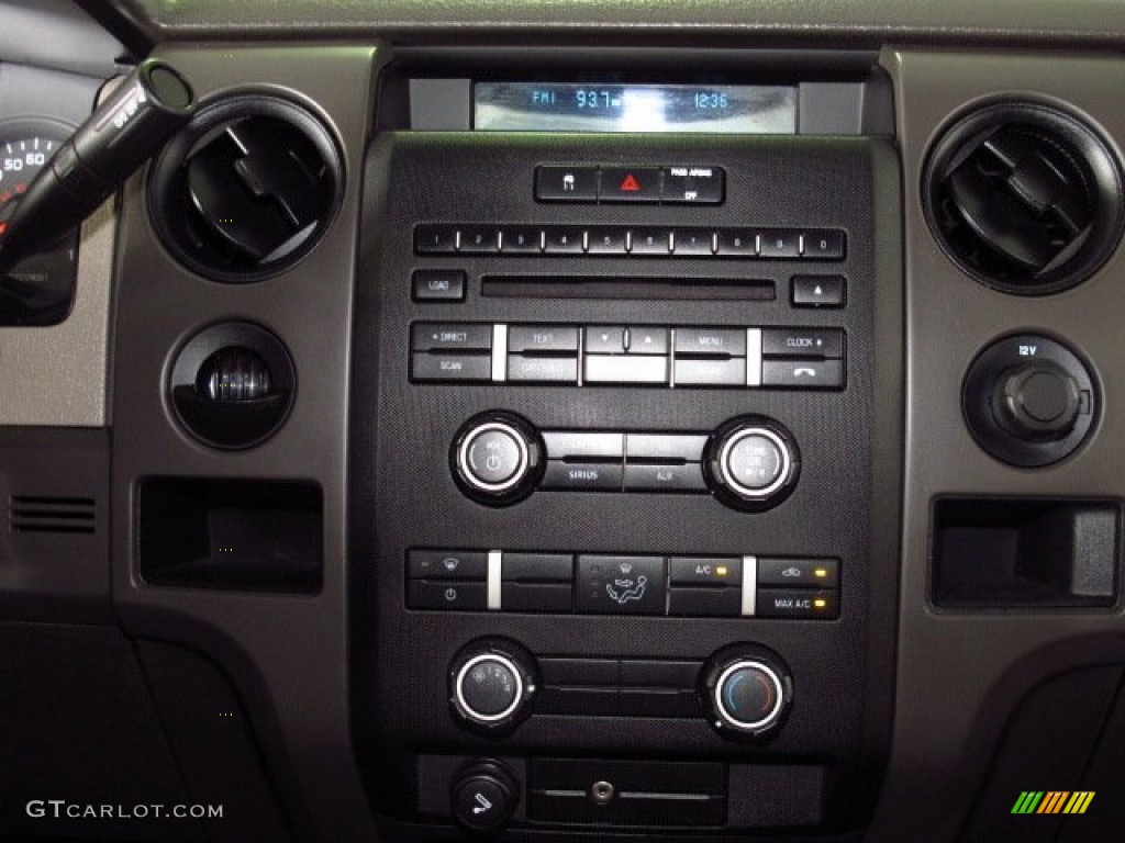 2010 F150 STX Regular Cab - Ingot Silver Metallic / Black photo #20