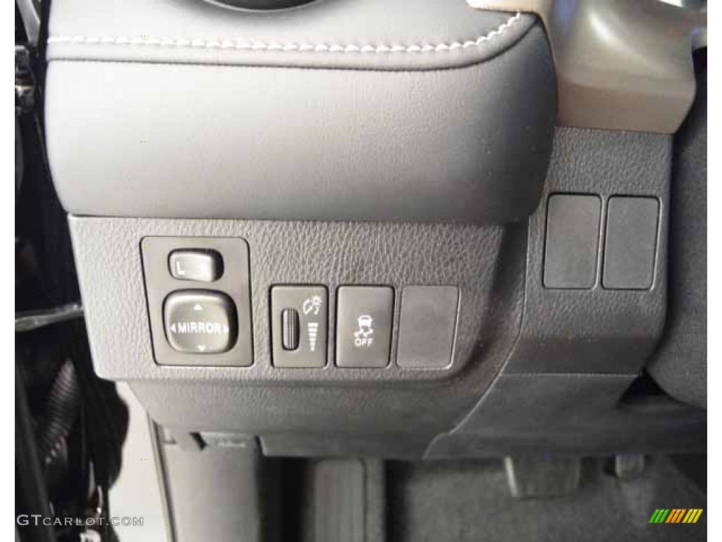 2013 RAV4 XLE - Black / Black photo #26