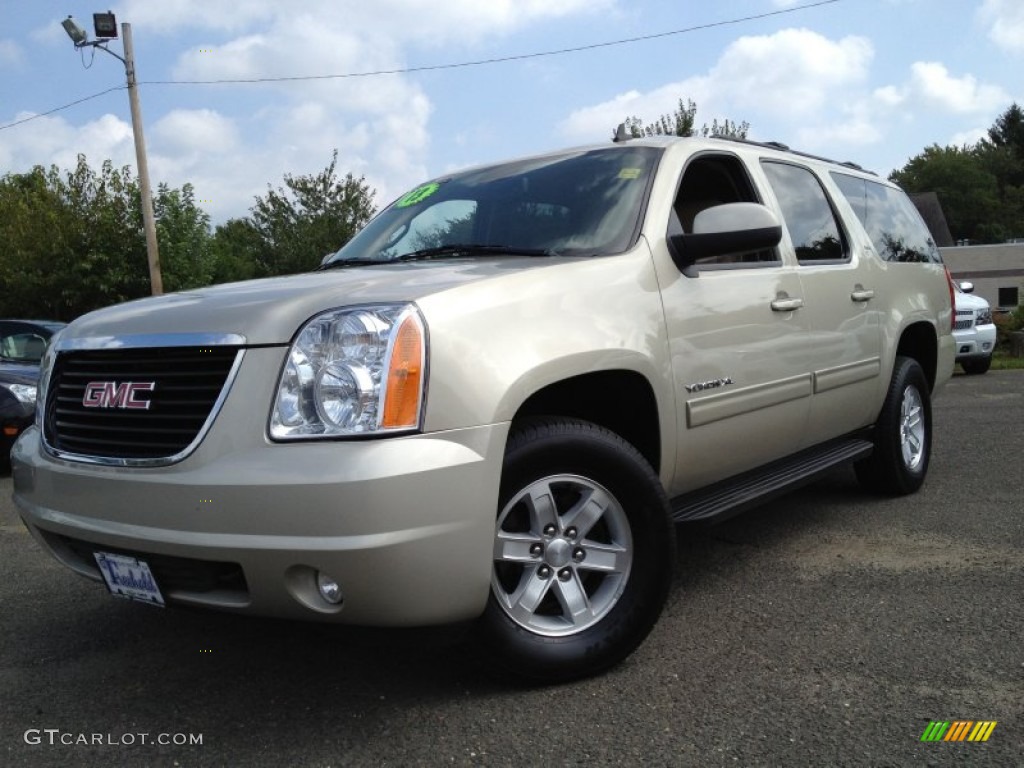 2013 Yukon XL SLT 4x4 - Champagne Silver Metallic / Light Tan photo #1