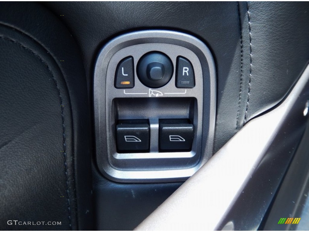 2006 Aston Martin V8 Vantage Coupe Controls Photo #85215560