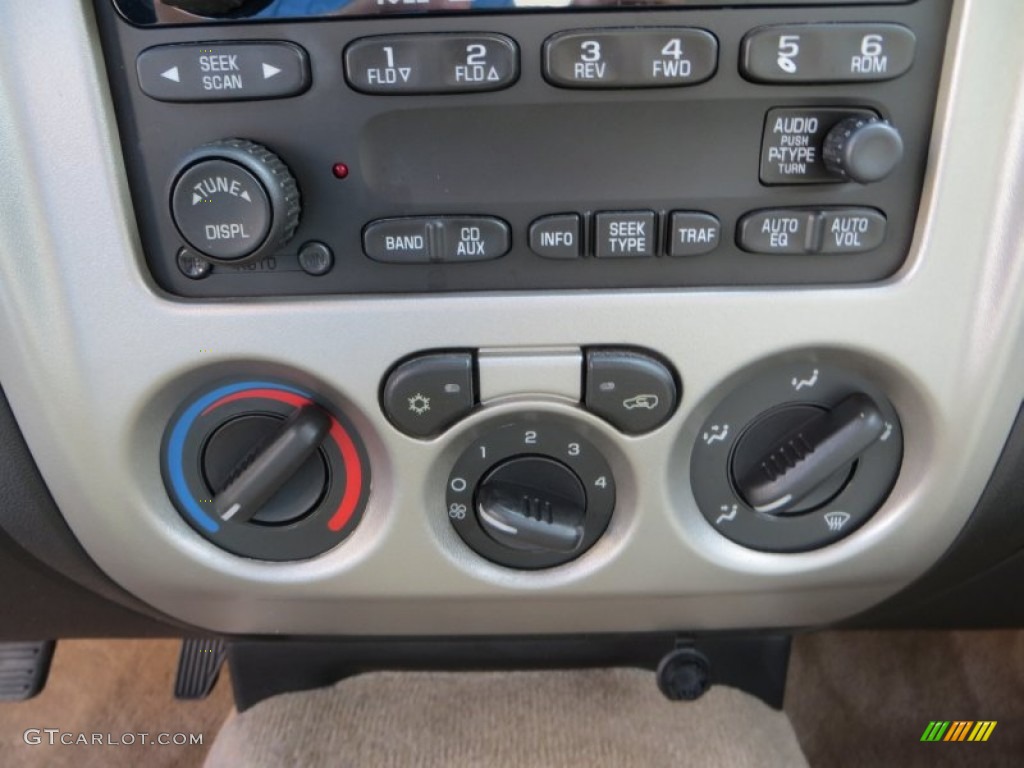 2008 GMC Canyon SLE Crew Cab Controls Photos