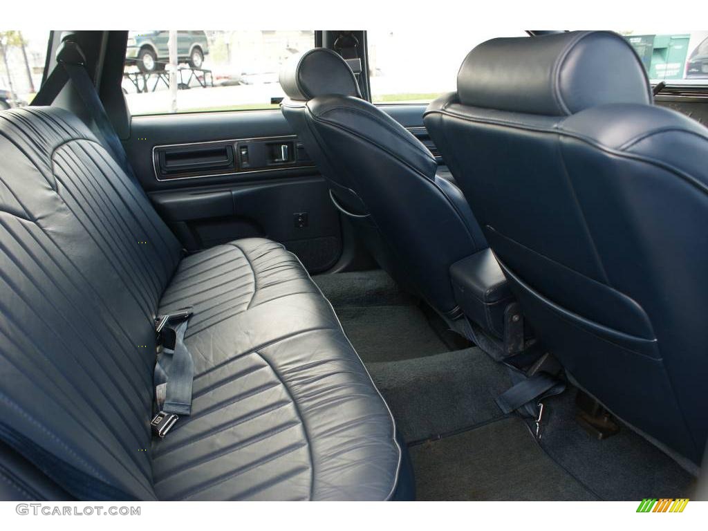 1991 Roadmaster Estate Wagon - Dark Sapphire Blue Metallic / Blue photo #15