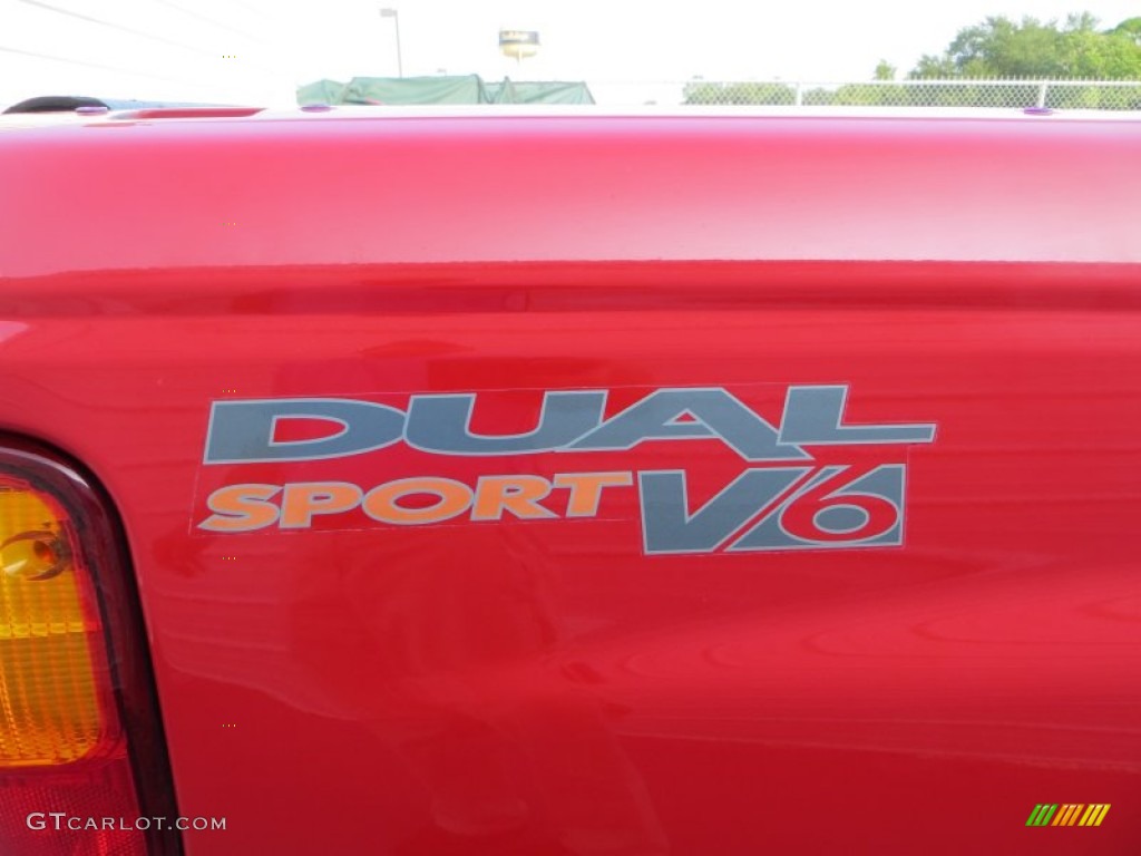 2006 B-Series Truck B3000 Dual Sport Cab Plus 4 - Volcanic Red / Graphite photo #17