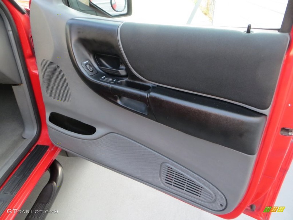 2006 B-Series Truck B3000 Dual Sport Cab Plus 4 - Volcanic Red / Graphite photo #24