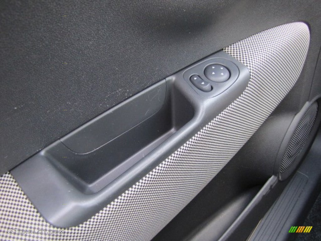 2012 Fiat 500 Lounge Controls Photo #85222832