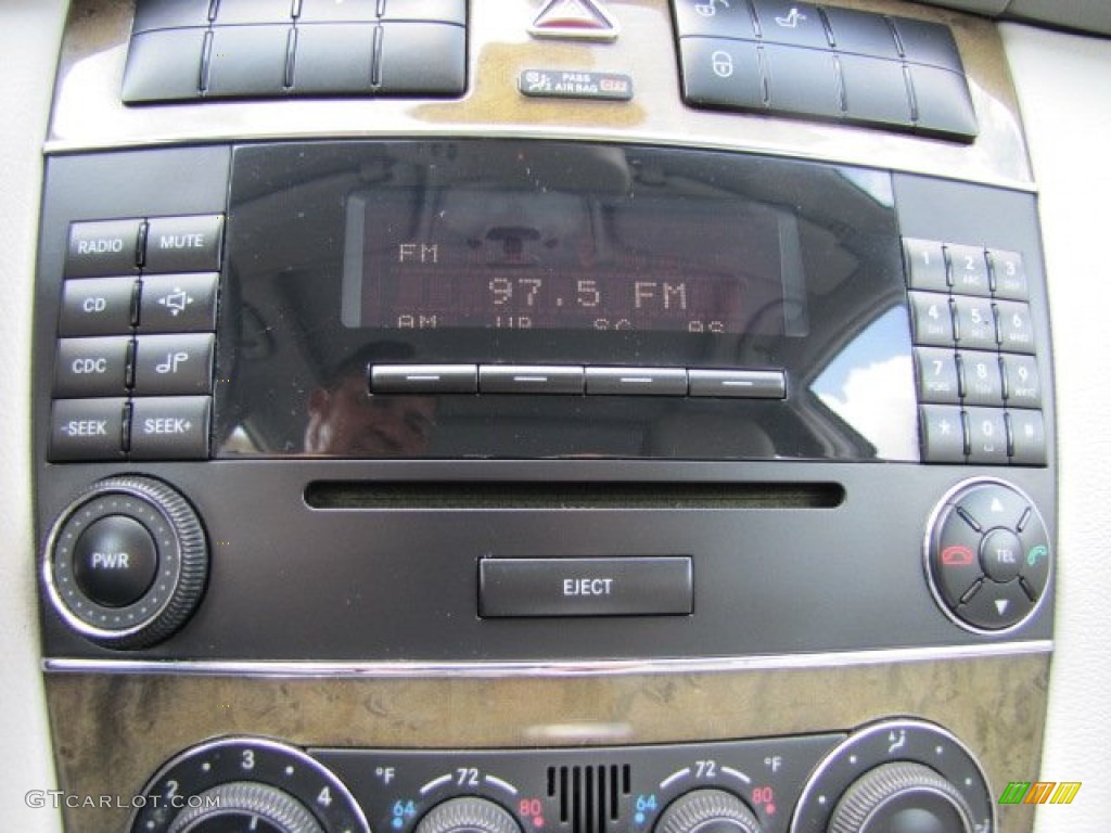 2007 Mercedes-Benz C 230 Sport Audio System Photos