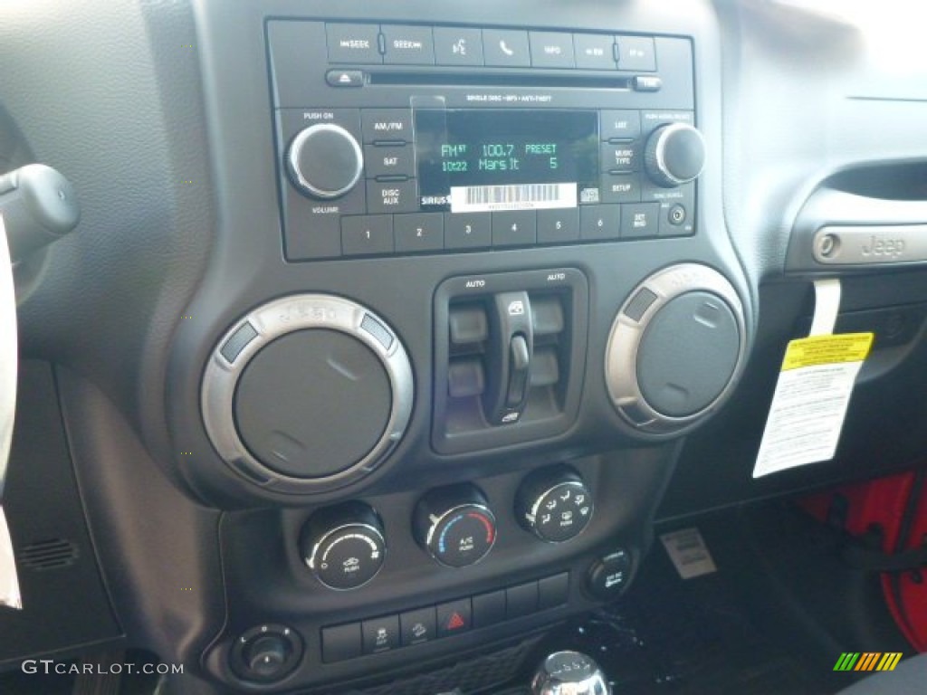 2014 Jeep Wrangler Unlimited Sport 4x4 Controls Photo #85225175