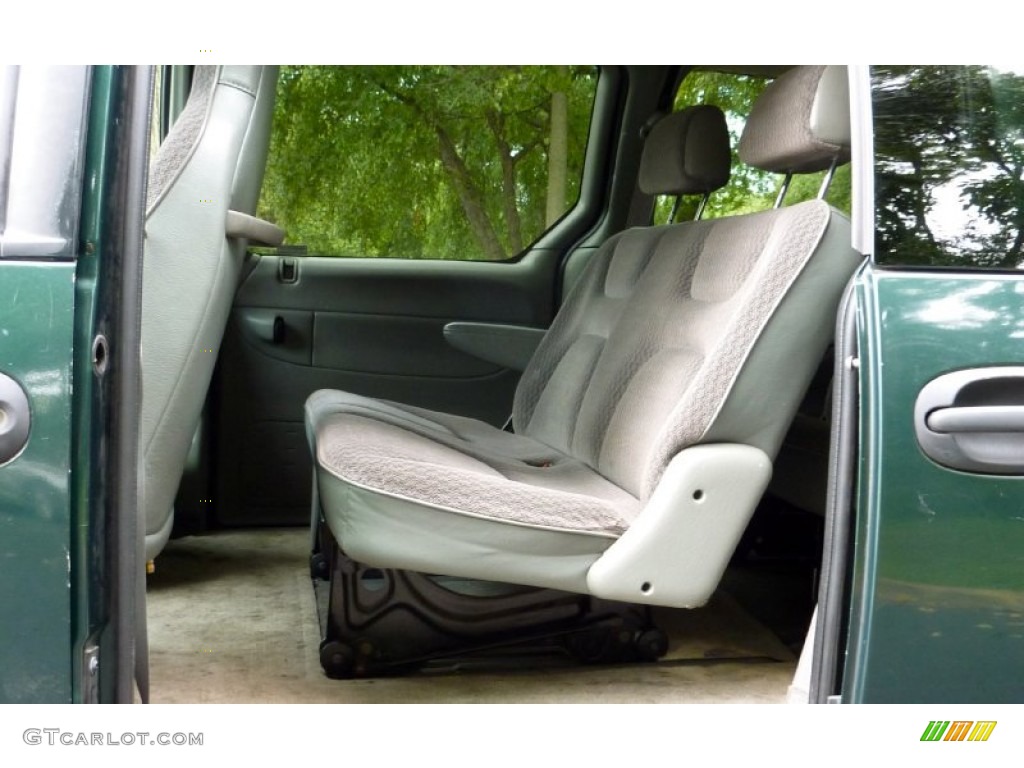 Mist Gray Interior 1999 Chrysler Town & Country LX Photo #85227167
