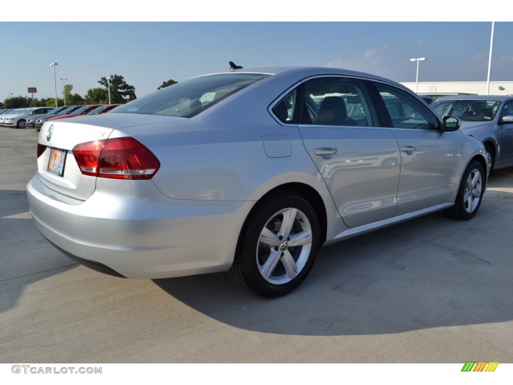 2014 Passat 2.5L SE - Reflex Silver Metallic / Titan Black photo #2