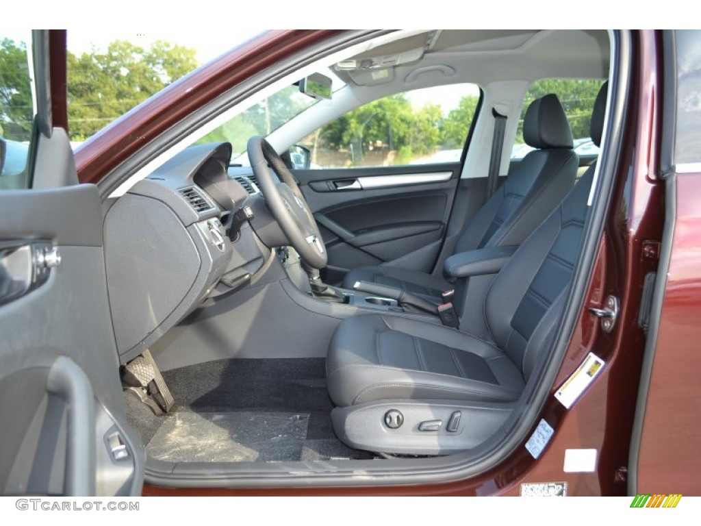 Titan Black Interior 2014 Volkswagen Passat 2.5L SE Photo #85233668