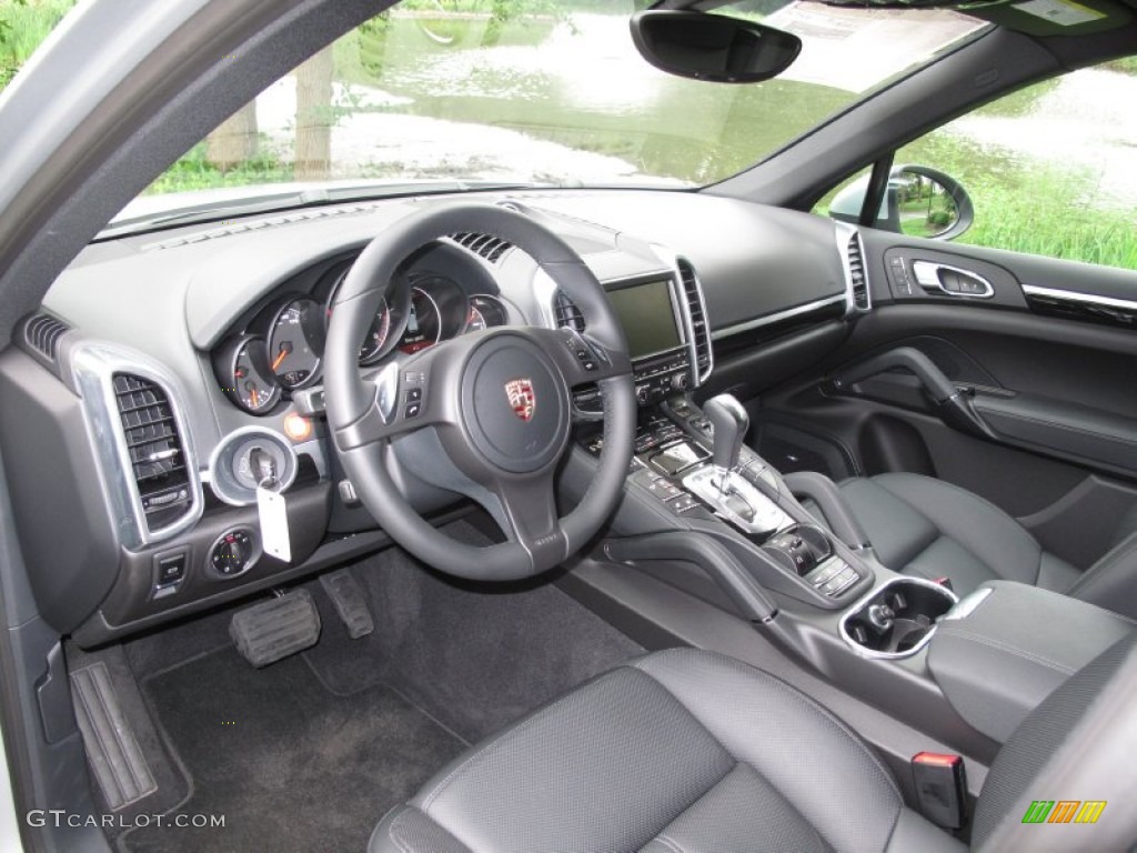Black Interior 2013 Porsche Cayenne Standard Cayenne Model Photo #85236083