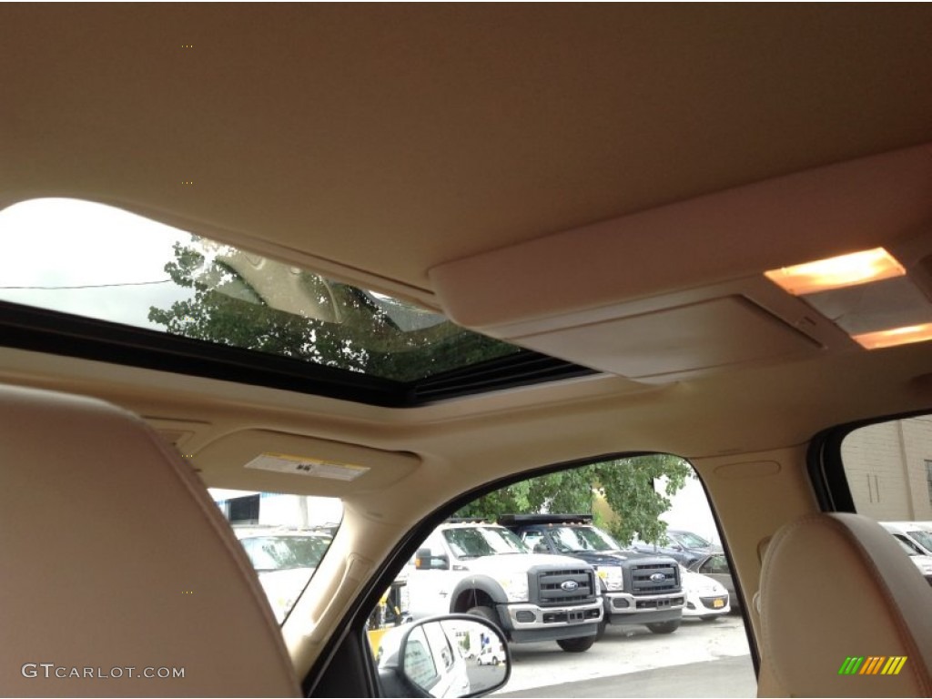 2007 Tahoe LTZ 4x4 - Summit White / Light Cashmere/Ebony photo #15