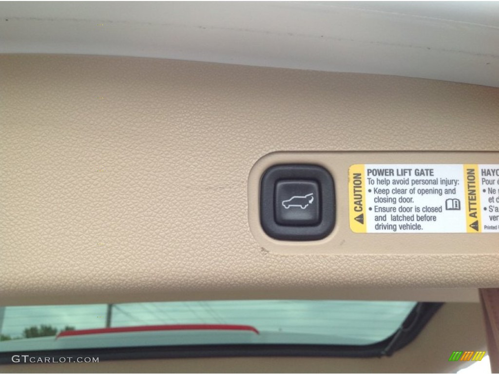 2007 Tahoe LTZ 4x4 - Summit White / Light Cashmere/Ebony photo #20