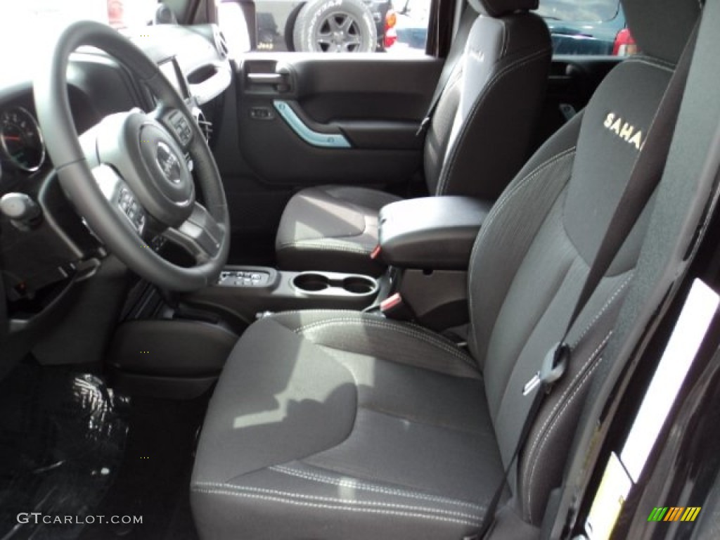 2014 Jeep Wrangler Unlimited Sahara 4x4 Front Seat Photo #85237194