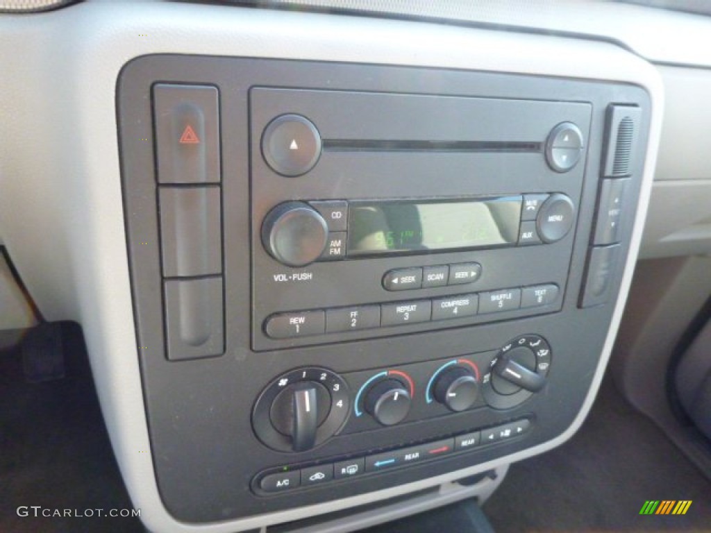 2004 Freestar SES - Arizona Beige Metallic / Flint Grey photo #18