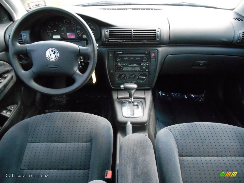 2001 Passat GLS Sedan - Blue Anthracite Pearl / Black photo #9