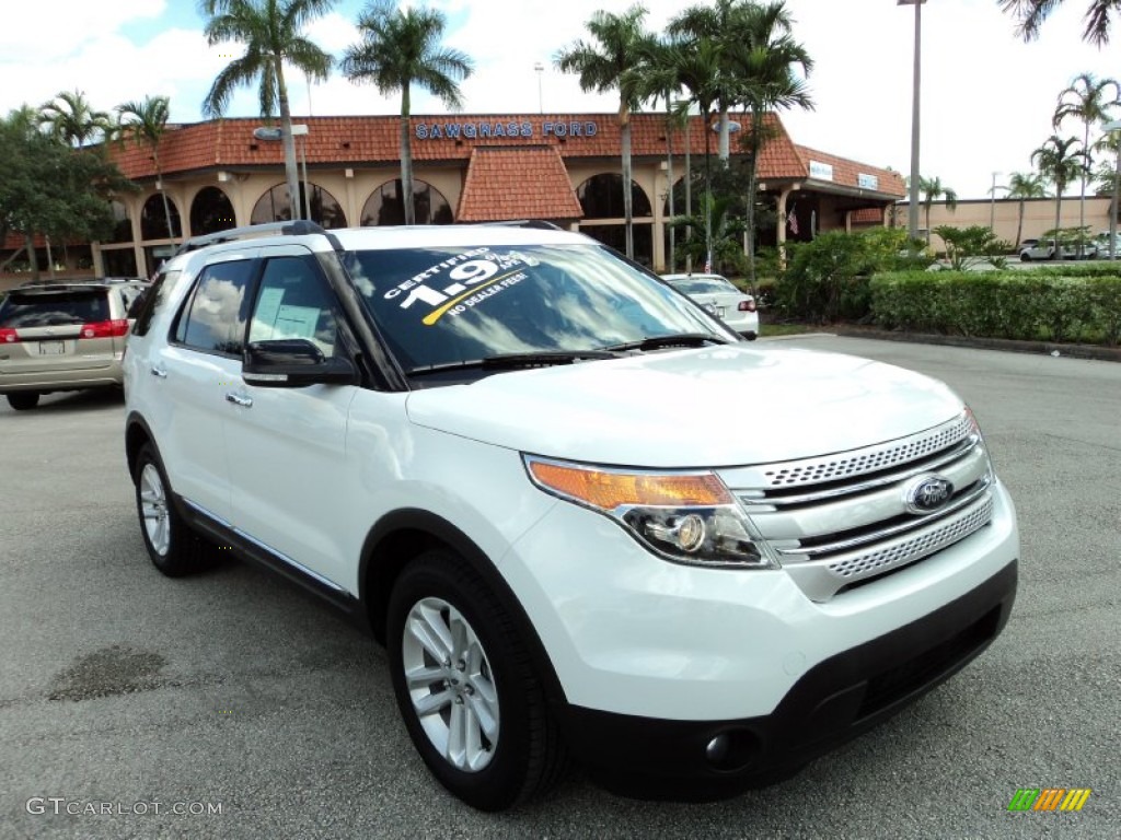 2013 Explorer XLT - Oxford White / Charcoal Black photo #1