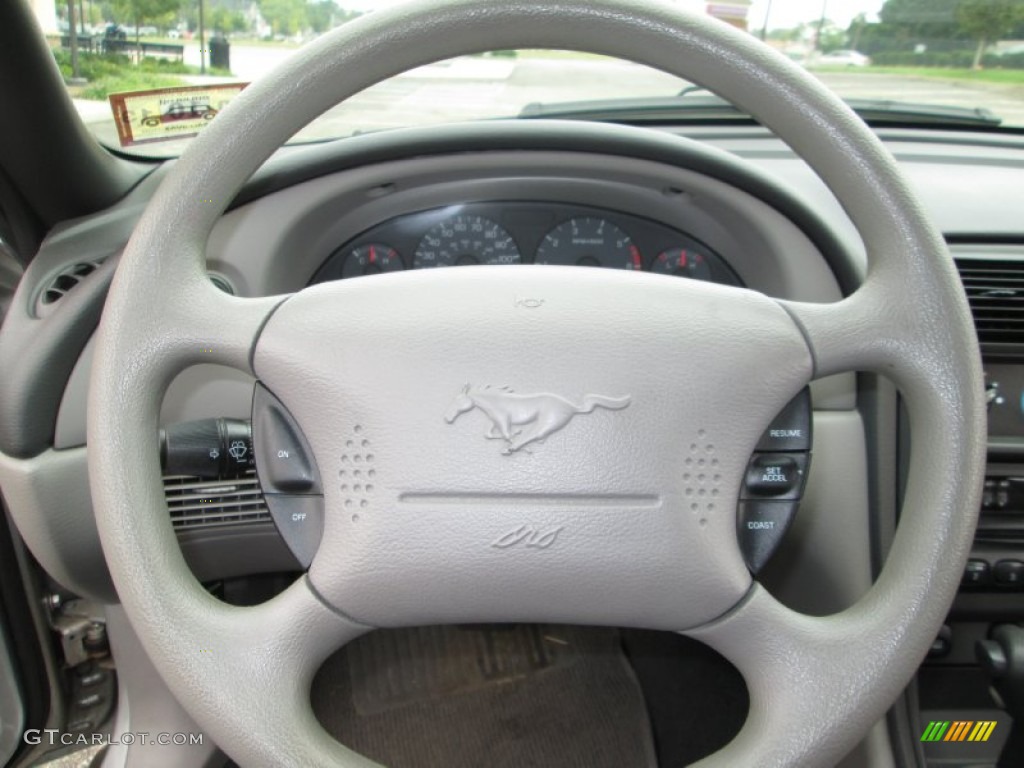 2004 Mustang V6 Coupe - Silver Metallic / Medium Graphite photo #21