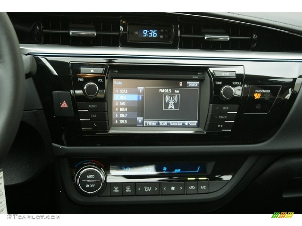 2014 Toyota Corolla S Controls Photo #85247771