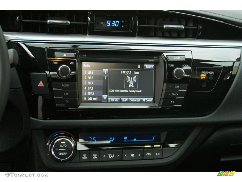 2014 Toyota Corolla S Controls Photo #85248221
