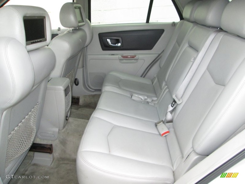 2004 SRX V8 - Light Platinum Metallic / Light Gray photo #17
