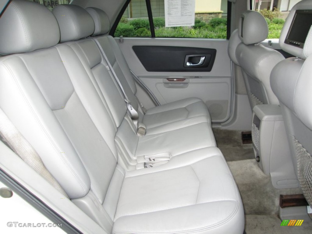 2004 SRX V8 - Light Platinum Metallic / Light Gray photo #18