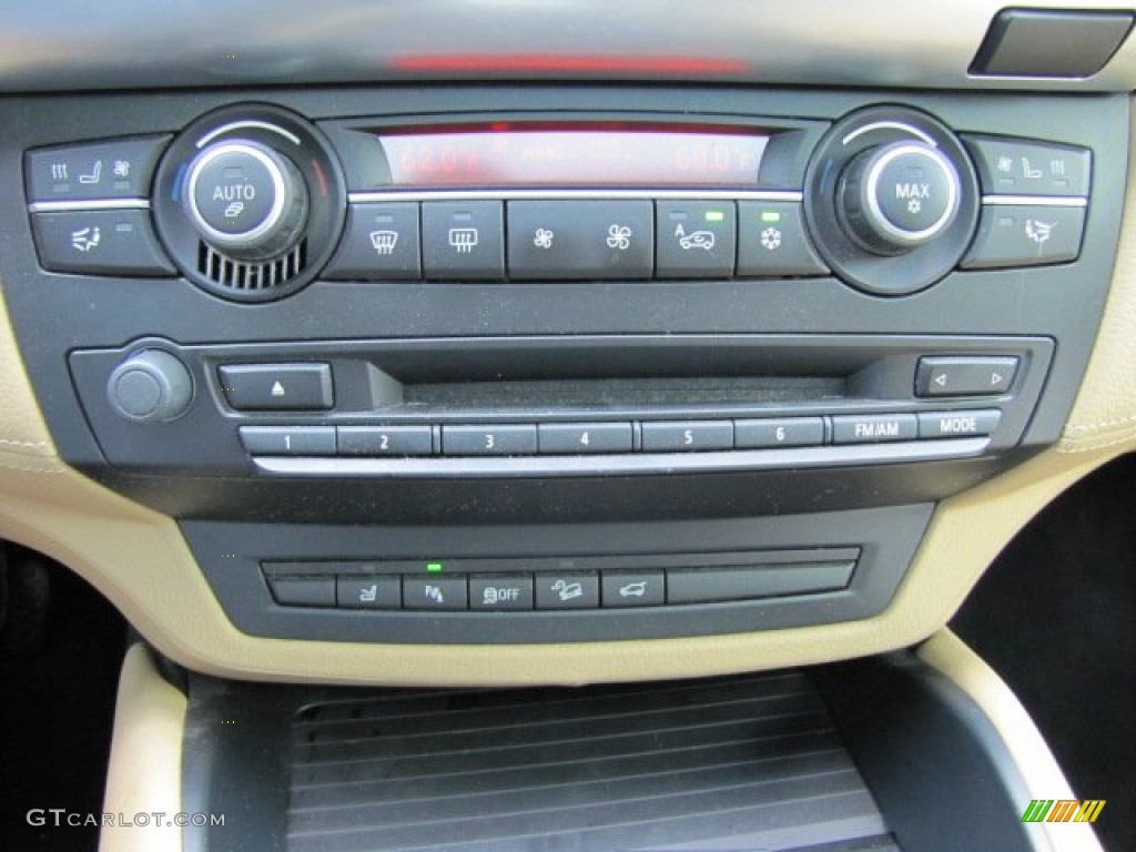2010 BMW X6 M Standard X6 M Model Controls Photo #85250099