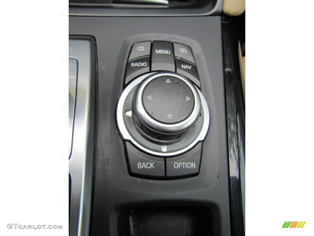 2010 BMW X6 M Standard X6 M Model Controls Photo #85250108