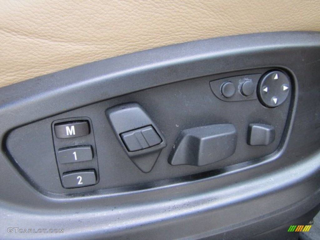 2010 BMW X6 M Standard X6 M Model Controls Photo #85250117