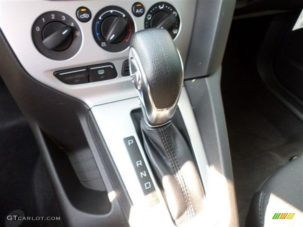 2014 Focus SE Sedan - Sterling Gray / Charcoal Black photo #43
