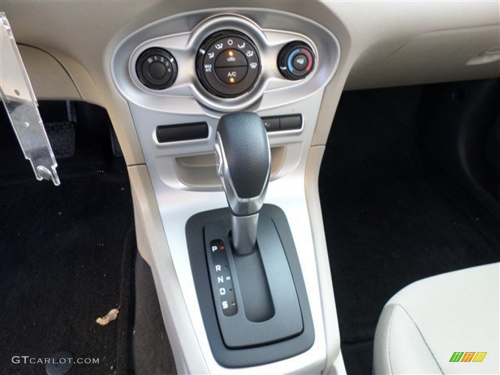 2014 Ford Fiesta SE Hatchback Transmission Photos