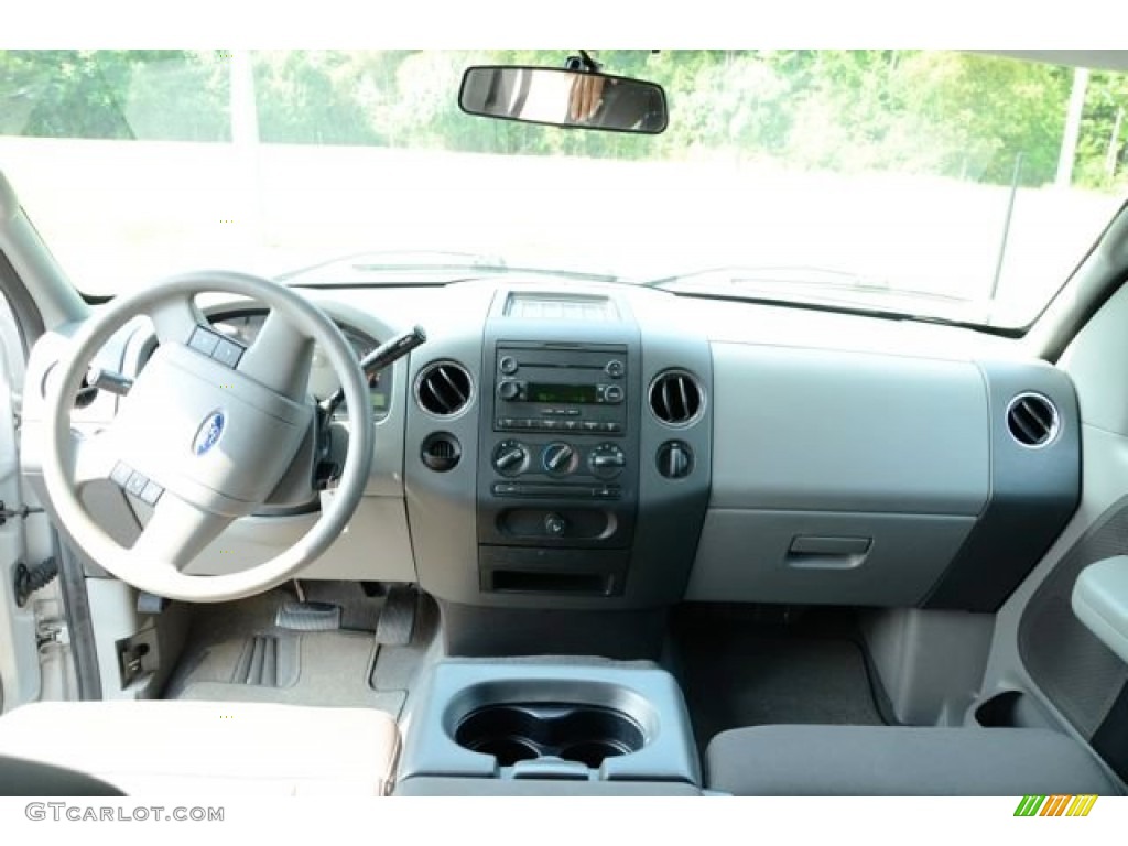 2004 F150 XLT SuperCrew - Silver Metallic / Dark Flint photo #14