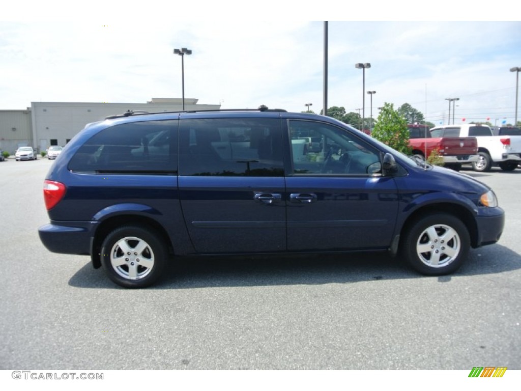 2006 Grand Caravan SXT - Midnight Blue Pearl / Medium Slate Gray photo #6